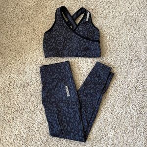 Gymshark Adapt Animal Seamless Black Leggings Bra Workout Set Size Medium